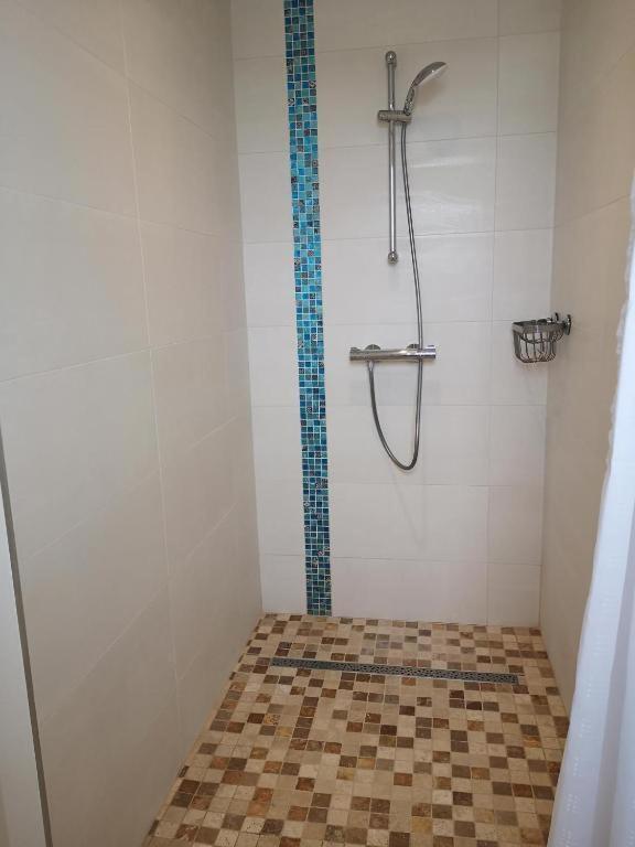 Place Alexandre Stanier Apt N 7 Avec Terrasse Анел Екстериор снимка